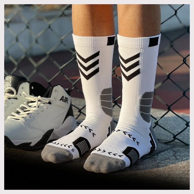New Design Football Basketball Designed Grip Custom Logo Ny Running Cotton Athletic Anti Slip Mens Sports Socks
New Design Football Basketball Designed Grip Custom Logo Ny Running Cotton Athletic Anti Slip Mens Sports Socks