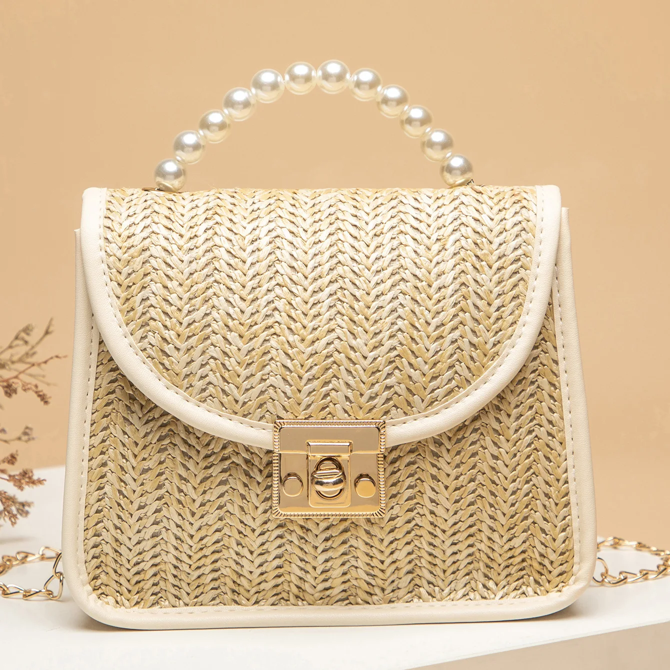 SP781 2021 vintage straw handbags hand held portable straw bag with peal handle, Picture shown
SP781 2021 vintage straw handbags hand held portable straw bag with peal handle, Picture shown