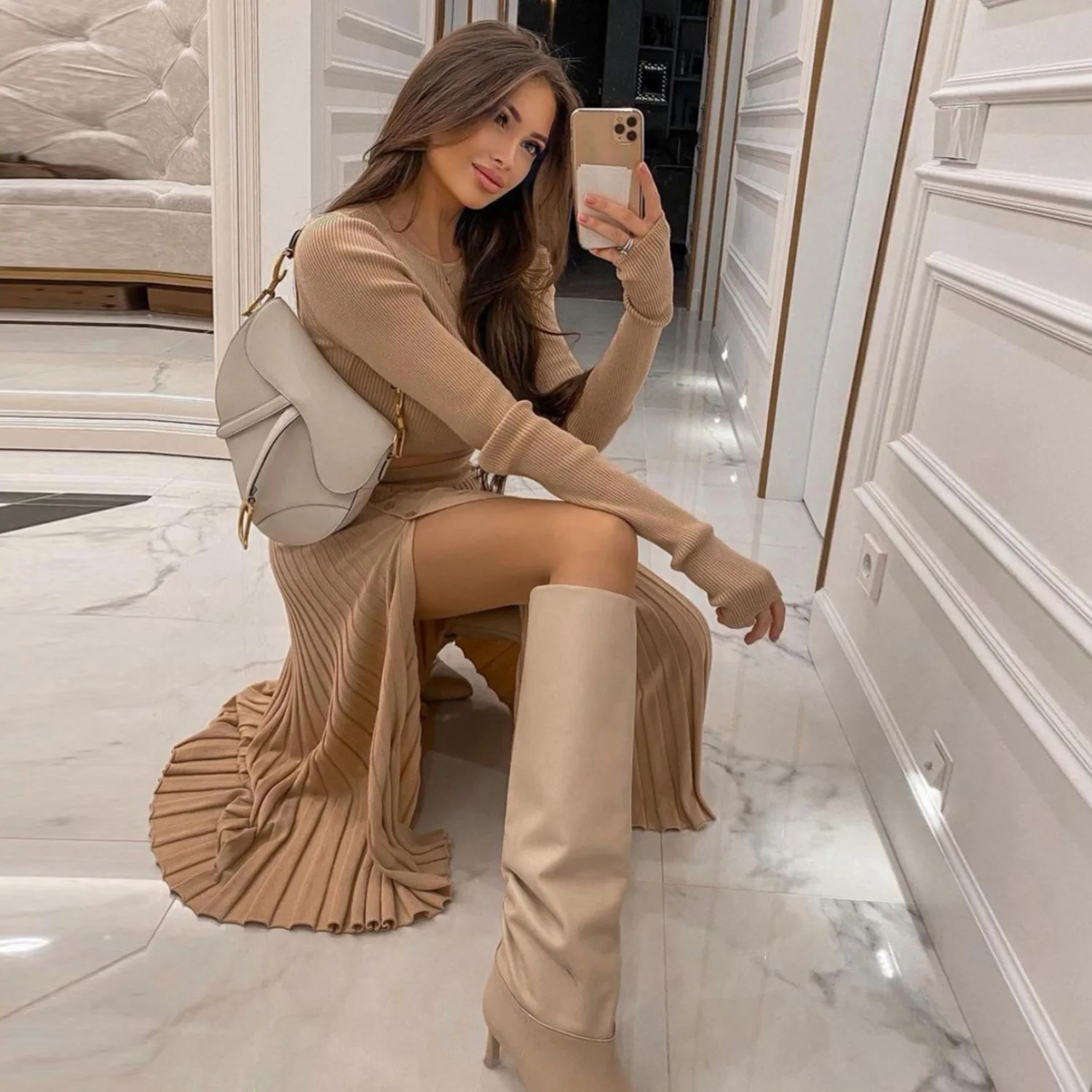 Winter cotton two piece set women dress long sleeve top split button maxi pleated skirt suit elegant solid knit outfits
Winter cotton two piece set women dress long sleeve top split button maxi pleated skirt suit elegant solid knit outfits