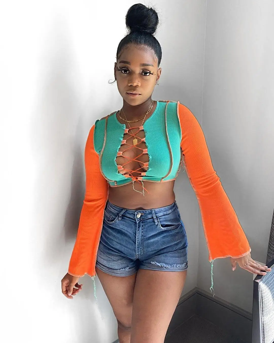 2021 Top Spring and summer Women's Threaded Bodice Front Strap Female Skinny long sleeve T Shirt crop top, Picture color
2021 Top Spring and summer Women's Threaded Bodice Front Strap Female Skinny long sleeve T Shirt crop top, Picture color