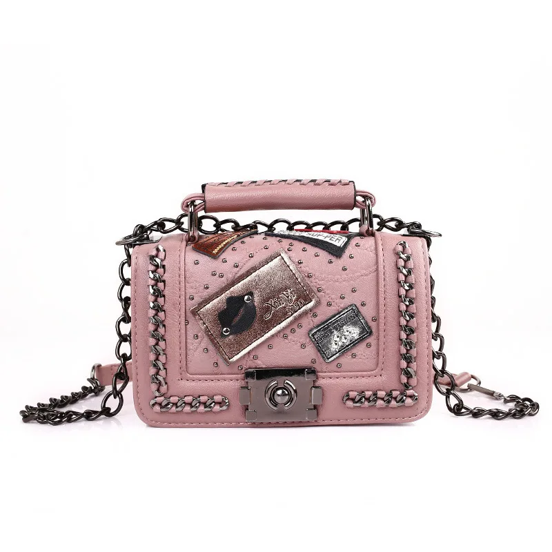XP1003 trendy fashion handbags 2020 Braided chain contrast color flower pearl small square bag shoulder messenger mini handbag
XP1003 trendy fashion handbags 2020 Braided chain contrast color flower pearl small square bag shoulder messenger mini handbag