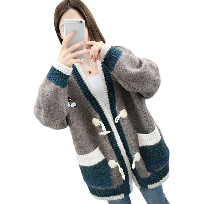 2021 autumn winter new cashmere sweater cardigan coat large women's clothes loose with ox horn buckle Y2K sweaters cardigan
2021 autumn winter new cashmere sweater cardigan coat large women's clothes loose with ox horn buckle Y2K sweaters cardigan