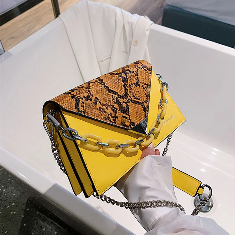 2021 Fashion Youth Ladies Simple Versatile Crossbody Bag Acrylic Chain Single Shoulder Casual Mini Bags Women Handbags
2021 Fashion Youth Ladies Simple Versatile Crossbody Bag Acrylic Chain Single Shoulder Casual Mini Bags Women Handbags