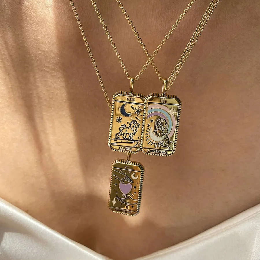 Square Amulet Pendant Tarot Cards Vintage Necklace Women's Jewelry Gift Gold Plated Collar Chain Zodiac Moon Sun Love For Female
Square Amulet Pendant Tarot Cards Vintage Necklace Women's Jewelry Gift Gold Plated Collar Chain Zodiac Moon Sun Love For Female