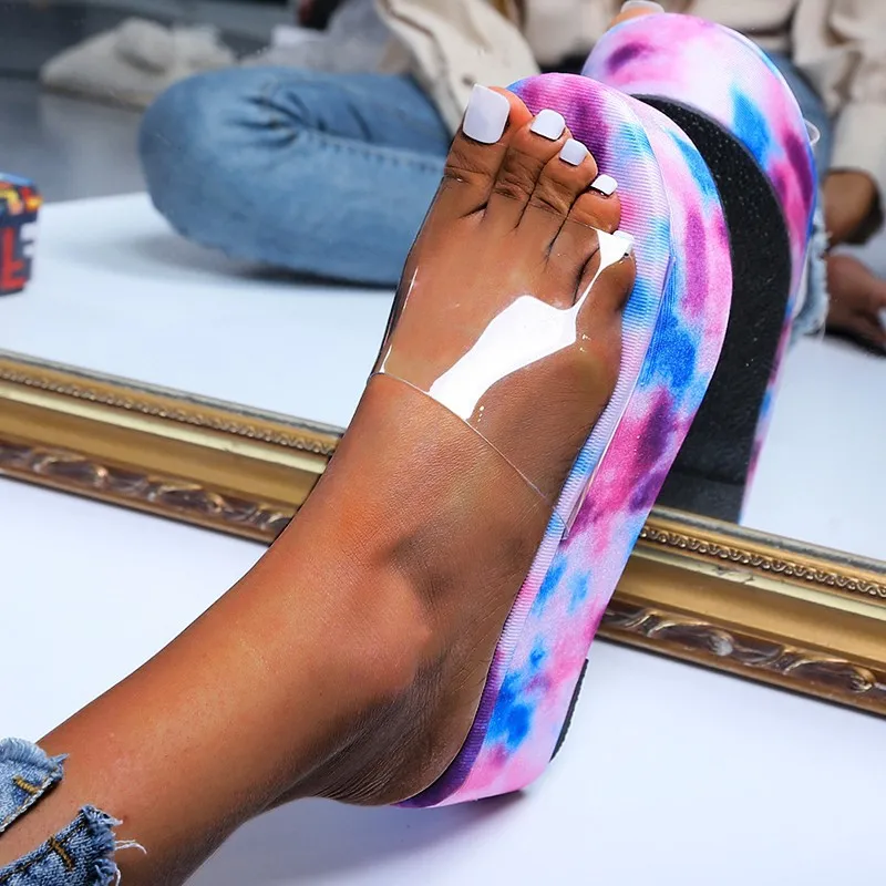 European and American new style transparent flat-bottom tie-dye printed sandals women's large size beach platform slippers, Pictures
European and American new style transparent flat-bottom tie-dye printed sandals women's large size beach platform slippers, Pictures
