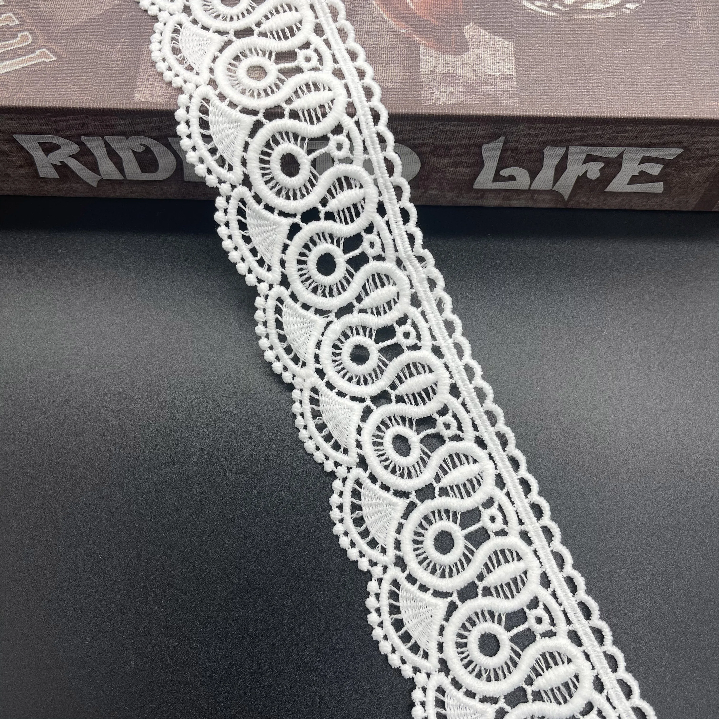beaded laces for triming 100%polyester water soluble embroidered lace heavy polyester laces custom
beaded laces for triming 100%polyester water soluble embroidered lace heavy polyester laces custom