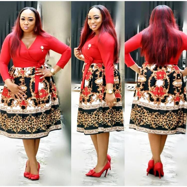 Ready to Ship Plus Size V Neck Floral Printed Long Sleeve Midi African Dresses.For Women
Ready to Ship Plus Size V Neck Floral Printed Long Sleeve Midi African Dresses.For Women