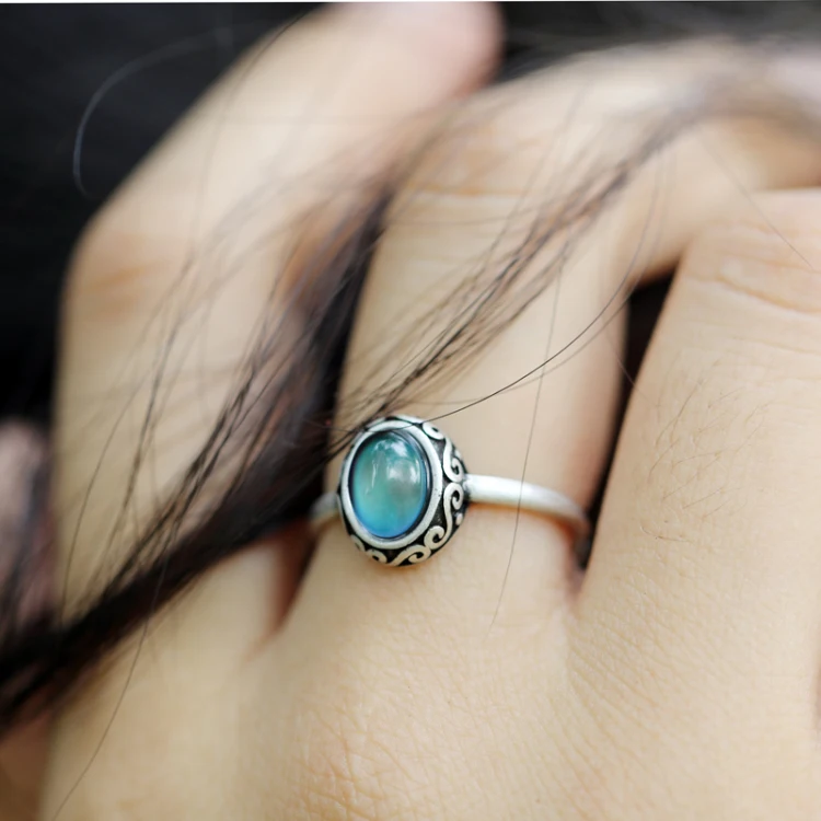 Delicate Design Handmade Mood Color Change Ring Retro 925 Sterling Silver Ring for Women
Delicate Design Handmade Mood Color Change Ring Retro 925 Sterling Silver Ring for Women