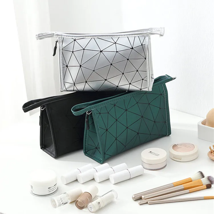 Wholesale New Diamond Lattice Vegan Laser PU Leather Make Up Pouch Bag Travel Cosmetic Zipper Bag For Women
Wholesale New Diamond Lattice Vegan Laser PU Leather Make Up Pouch Bag Travel Cosmetic Zipper Bag For Women