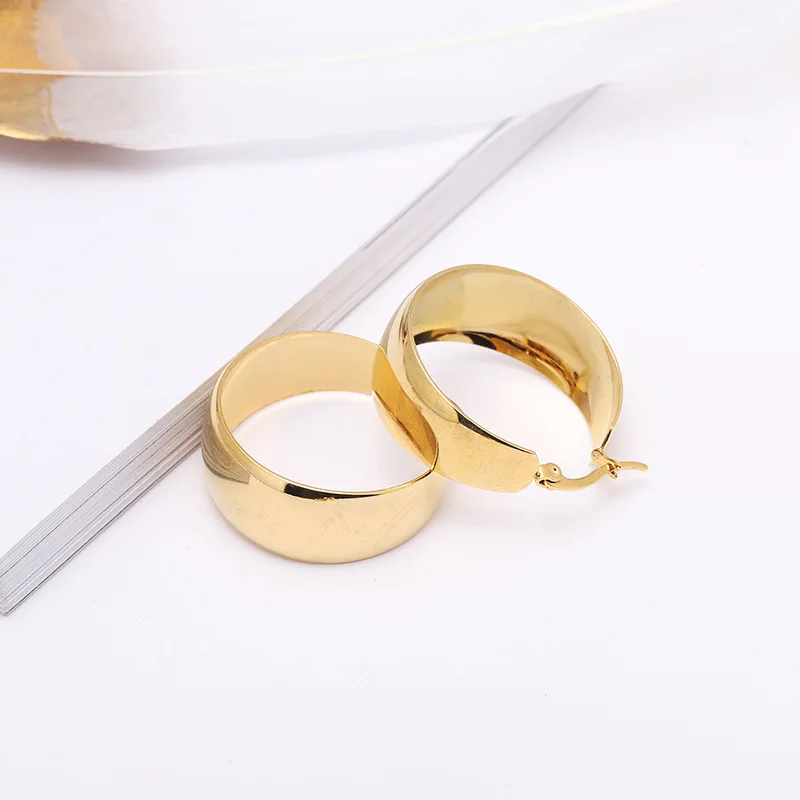 ES1070 Fashion jewelry stainless steel earring for women , gold stainless steel thick hoop ladies earring
ES1070 Fashion jewelry stainless steel earring for women , gold stainless steel thick hoop ladies earring