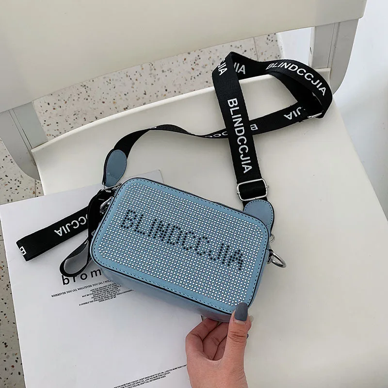 Bolsos Para Mujeres Shiny Diamond Letter Camera Small Square Bag Sequin Wide Shoulder Strap Messenger Bags Women Handbags Ladies
Bolsos Para Mujeres Shiny Diamond Letter Camera Small Square Bag Sequin Wide Shoulder Strap Messenger Bags Women Handbags Ladies