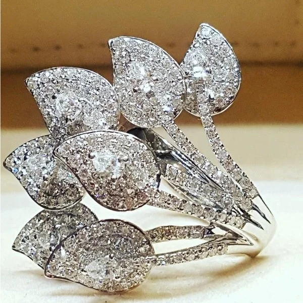 Luxury Female Small Zircon Stone Ring Vintage Big Silver Rose Flower Wedding Ring Unique Style Love Engagement Rings For Women
Luxury Female Small Zircon Stone Ring Vintage Big Silver Rose Flower Wedding Ring Unique Style Love Engagement Rings For Women