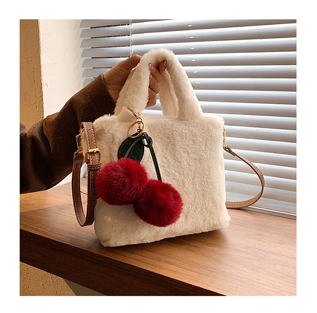 Faux Fur Large Capacity Vintage Cherry Plush ball Shoulder Messenger Bags 2021 Retro Designer Fashion Handbags For Women Luxury
Faux Fur Large Capacity Vintage Cherry Plush ball Shoulder Messenger Bags 2021 Retro Designer Fashion Handbags For Women Luxury