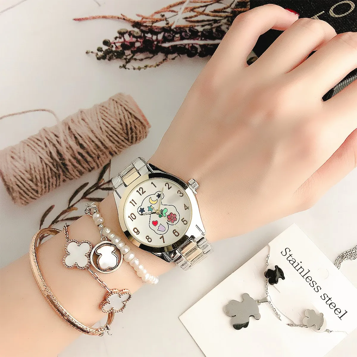 Manufactory wholesale fashionable watch watches women brand simple wristwatch relojes good price, Customized colors
Manufactory wholesale fashionable watch watches women brand simple wristwatch relojes good price, Customized colors
