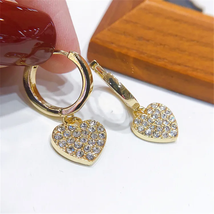 High Quality Ins Real Gold Plated Full Diamond Love Drop Earrings Bling Crystal Rhinestone Heart Clip On Earrings
High Quality Ins Real Gold Plated Full Diamond Love Drop Earrings Bling Crystal Rhinestone Heart Clip On Earrings