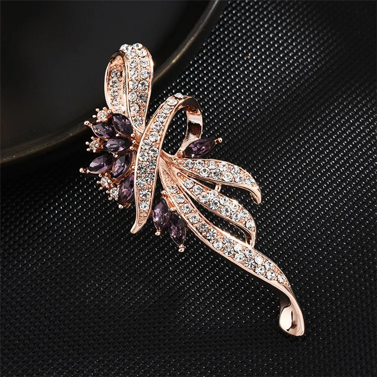 New flower style high-end brooch brooch female fashion all-match sweater coat pin flower brooch with accessories, Picture
New flower style high-end brooch brooch female fashion all-match sweater coat pin flower brooch with accessories, Picture