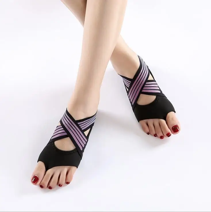 Air women soft soles non-slip Pilates shoes five fingers training yoga socks 
Air women soft soles non-slip Pilates shoes five fingers training yoga socks