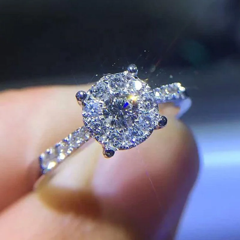 Women Finger-rings Party Silver Color Brilliant Cubic Zircon Good Quality Anniversary Gift for Lover Fashion Jewelry, Customized color
Women Finger-rings Party Silver Color Brilliant Cubic Zircon Good Quality Anniversary Gift for Lover Fashion Jewelry, Customized color