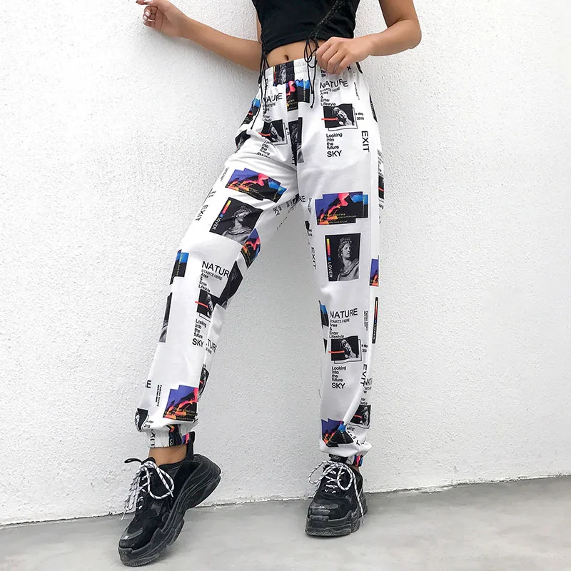 2020 New Arrivals Ladies fashion Floral print Elastic Waist joggers Streetwear club Long women pants
2020 New Arrivals Ladies fashion Floral print Elastic Waist joggers Streetwear club Long women pants