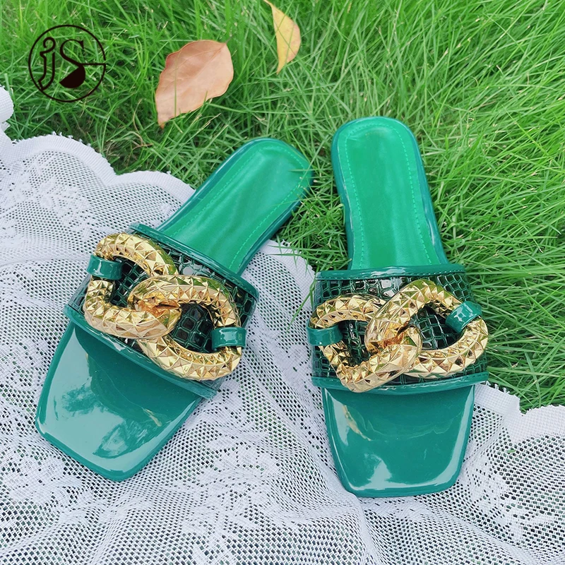 2021 new summer fairy fashion flat bottom sandals summer outdoor wear women's slippers Super fire beach slippers, Customized color
2021 new summer fairy fashion flat bottom sandals summer outdoor wear women's slippers Super fire beach slippers, Customized color
