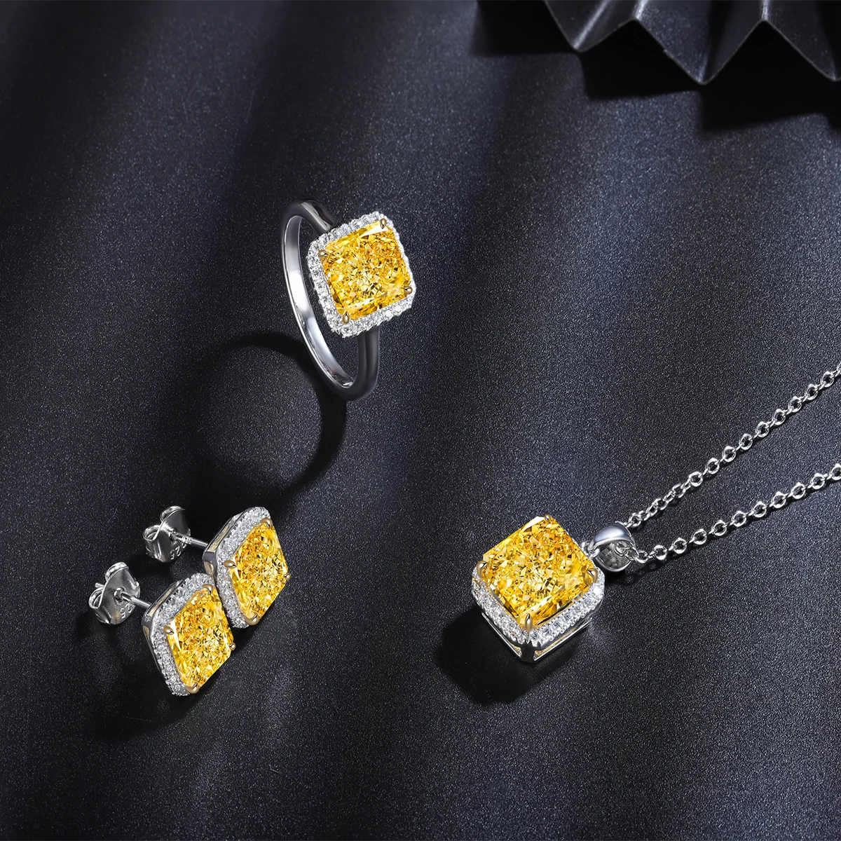 Hot Sale Fashion Wedding Jewelry Simulated Diamond Necklaces Rings Earrings Silver Jewelry Sets, Yellow, pink, blue, white
Hot Sale Fashion Wedding Jewelry Simulated Diamond Necklaces Rings Earrings Silver Jewelry Sets, Yellow, pink, blue, white
