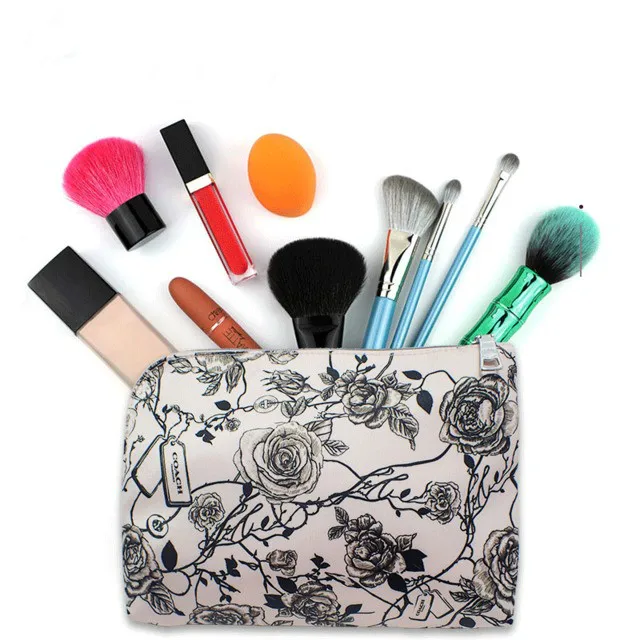 Wholesale Custom Logo Printing Women Cotton Canvas Cosmetic Bag Beauty Makeup Pouch With Zipper 
Wholesale Custom Logo Printing Women Cotton Canvas Cosmetic Bag Beauty Makeup Pouch With Zipper