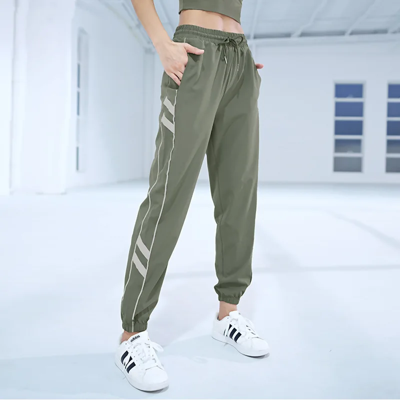 New Stylish Girls Yoga Pants Sports Trousers Side Stripe Pants Stacked Women Loose Sweatpants, As picture
New Stylish Girls Yoga Pants Sports Trousers Side Stripe Pants Stacked Women Loose Sweatpants, As picture