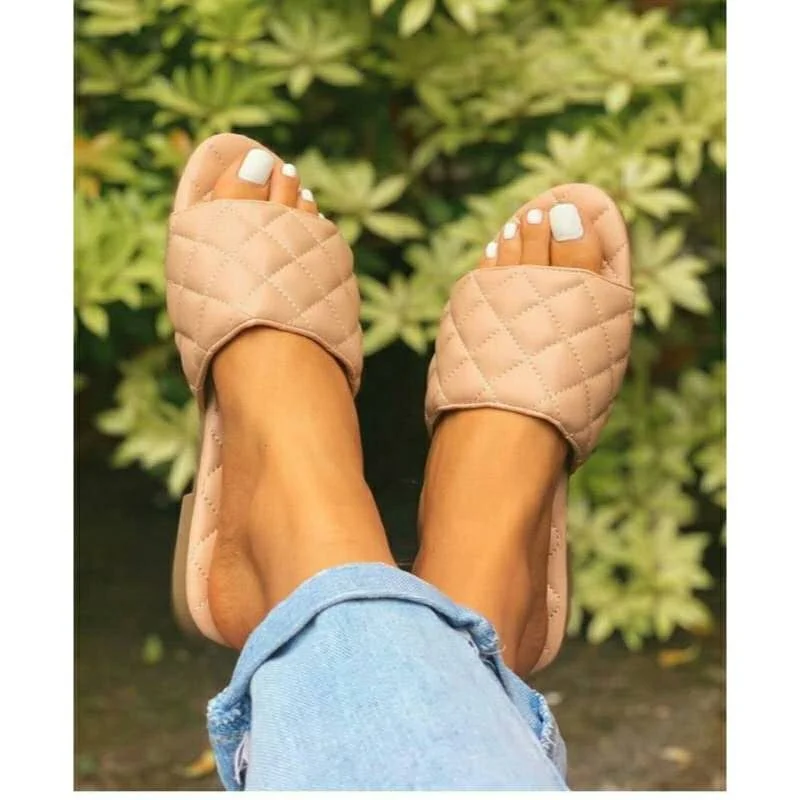 New design Prismatic grid women slippers lady fashion flat slides outdoor casual sandals, Black/nude/pink
New design Prismatic grid women slippers lady fashion flat slides outdoor casual sandals, Black/nude/pink