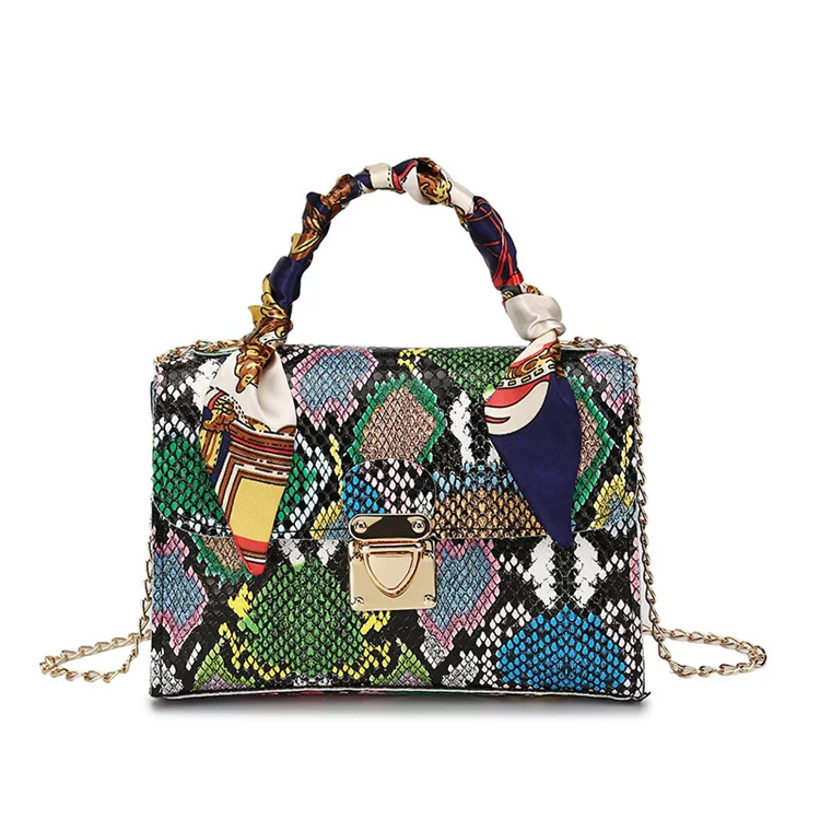 2022 new snake pattern silk scarf handbag chain one-shoulder small square bag trendy handbag for women, Yellow,purple,green,blue,orange
2022 new snake pattern silk scarf handbag chain one-shoulder small square bag trendy handbag for women, Yellow,purple,green,blue,orange