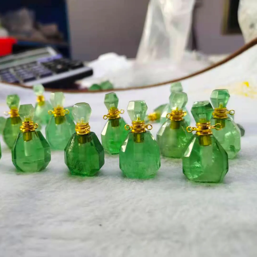 Factory Wholesale Quartz Perfume Bottle Fluorite Oil Bottle Crystal Stones Bottle, As picture
Factory Wholesale Quartz Perfume Bottle Fluorite Oil Bottle Crystal Stones Bottle, As picture