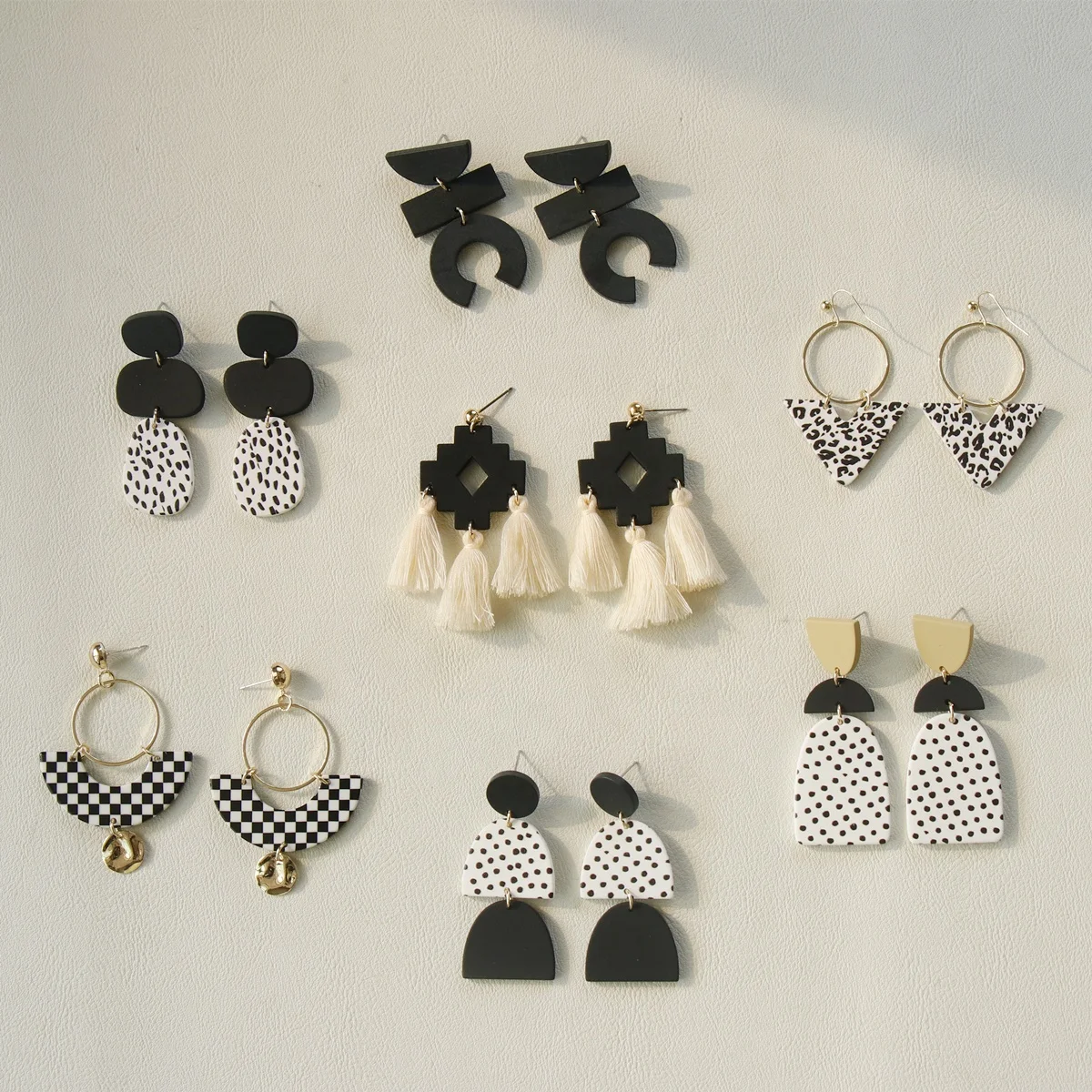 OUYE women acrylic Black gray drop earrings wholesale jewelry autumn acetate triangle stud earrings 2021 acrylic cute earrings, Colorful
OUYE women acrylic Black gray drop earrings wholesale jewelry autumn acetate triangle stud earrings 2021 acrylic cute earrings, Colorful