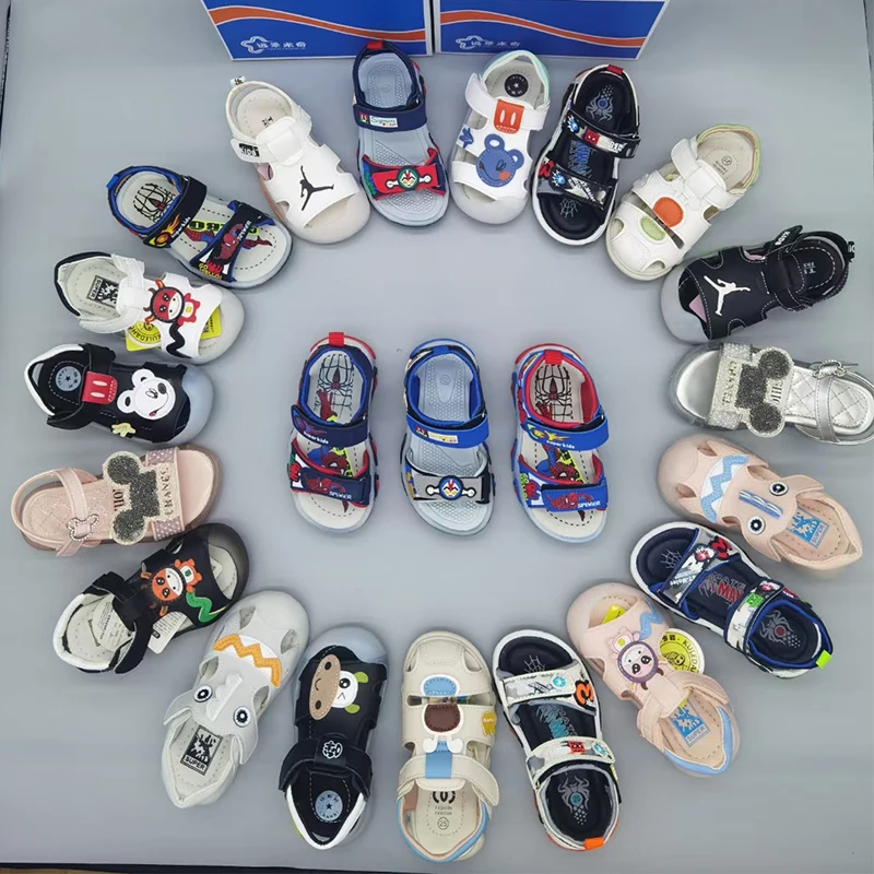 Wholesale Baby's sandals breathable summer sandals 2021 Non-slip Soft-soled sandals for children, Mixed
Wholesale Baby's sandals breathable summer sandals 2021 Non-slip Soft-soled sandals for children, Mixed