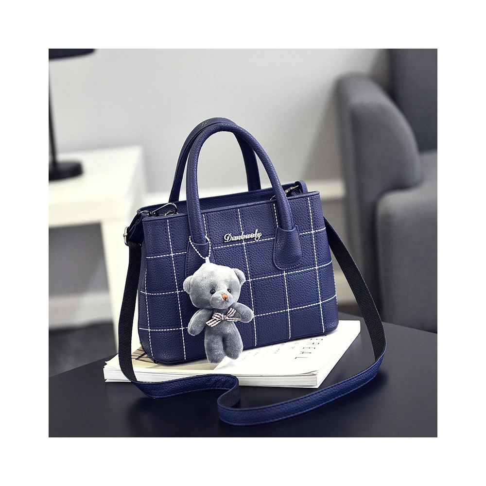 LZYMSZ High Quality Simple Fashion Shoulder Messenger Bag with Bear Pendant Luxury Leather Handbags For Women 2020
LZYMSZ High Quality Simple Fashion Shoulder Messenger Bag with Bear Pendant Luxury Leather Handbags For Women 2020