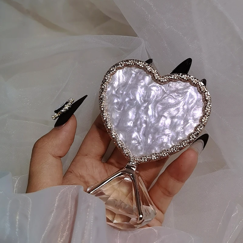 Fashion Diamond Nail Art Display Metal Edge Shell Design Showing Shelf Nail Stand Charm Photo Props Manicure Tools, Gold, silver
Fashion Diamond Nail Art Display Metal Edge Shell Design Showing Shelf Nail Stand Charm Photo Props Manicure Tools, Gold, silver