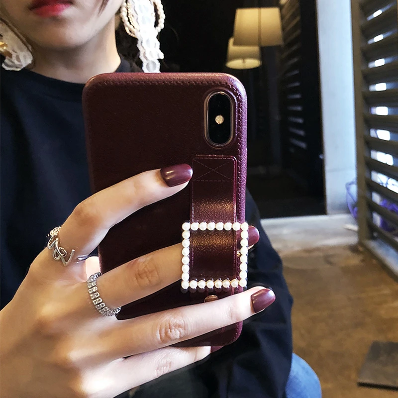 3D luxury brand pearl silicone TPU wrist soft phone case for iphone 6 6S 7 8 plus X XS MAX Retro sexy cute hold stand coque
3D luxury brand pearl silicone TPU wrist soft phone case for iphone 6 6S 7 8 plus X XS MAX Retro sexy cute hold stand coque