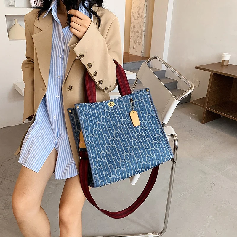 Vintage Luxury Famous Brand Designer Handbag Large Capacity Canvas Women Messenger Ladies Crossbody Tote Bags with Adjust Strap, 1 colors
Vintage Luxury Famous Brand Designer Handbag Large Capacity Canvas Women Messenger Ladies Crossbody Tote Bags with Adjust Strap, 1 colors
