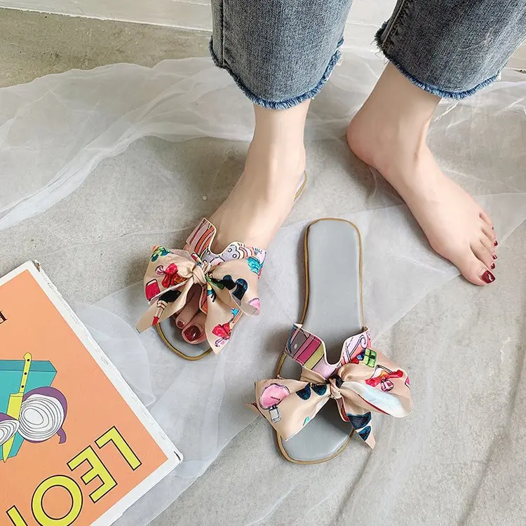 2021 summer women shoes new style wear flat-soled slippers women fashion bow flat-toe Sandals, See pictures
2021 summer women shoes new style wear flat-soled slippers women fashion bow flat-toe Sandals, See pictures