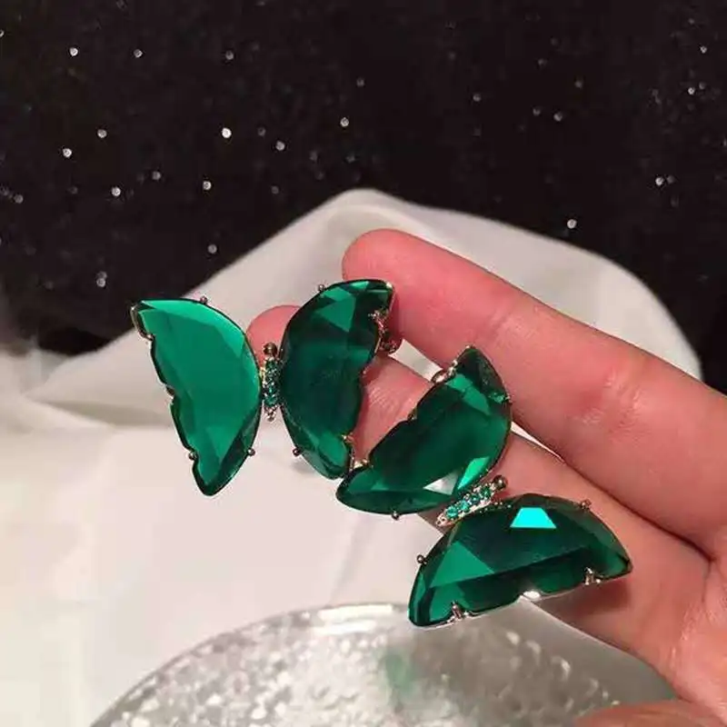 HongTong Fashion Jewelry Gold Plated Pink Earring Dainty Small Earrings 925 Transparent Crystal Butterfly Ear Cuff, Picture 
HongTong Fashion Jewelry Gold Plated Pink Earring Dainty Small Earrings 925 Transparent Crystal Butterfly Ear Cuff, Picture