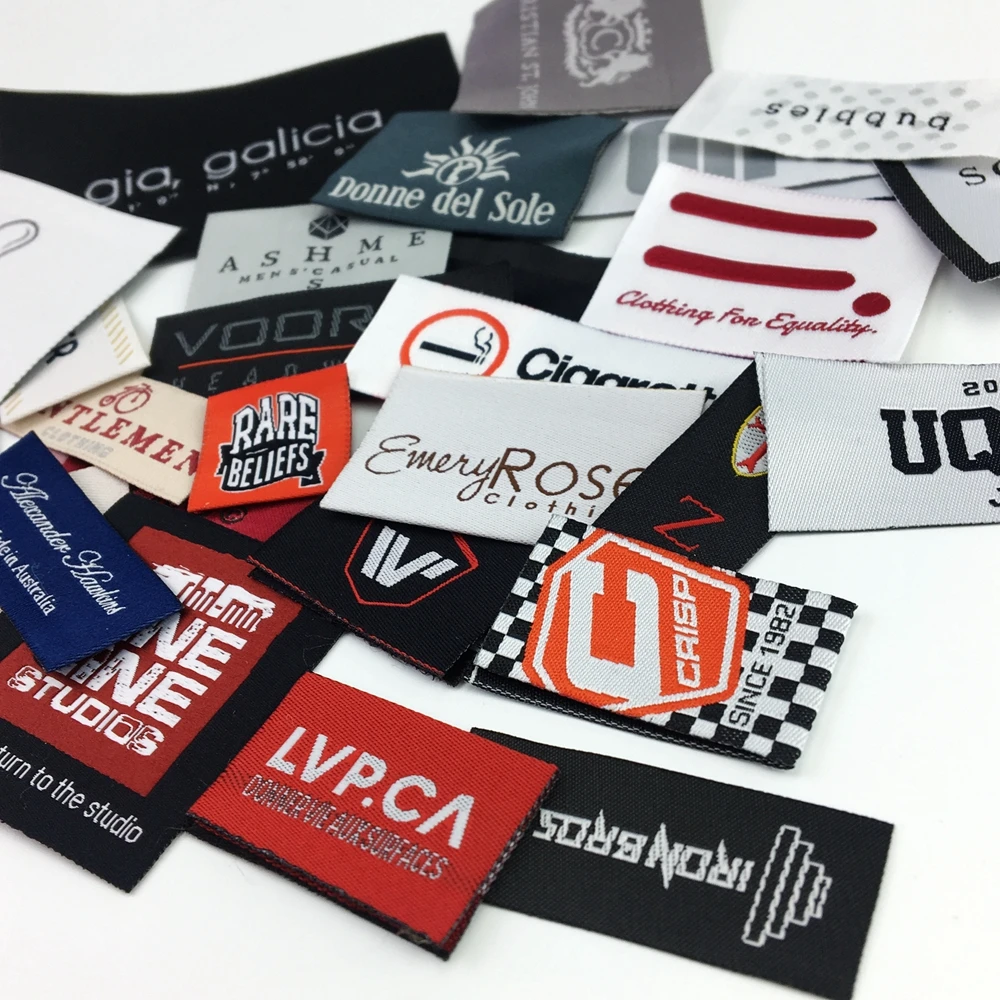Custom design clothes brand woven label/ center fold clothes private lable/end fold woven label, Custom color
Custom design clothes brand woven label/ center fold clothes private lable/end fold woven label, Custom color