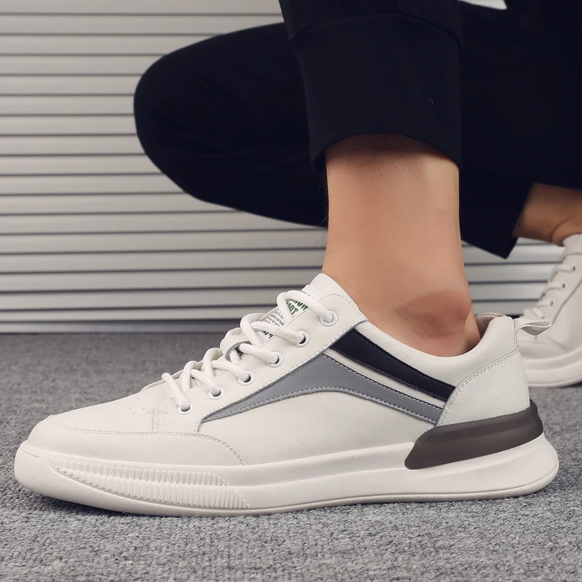 sh11631a 2022 spring new classic white shoes men breathable lace up sneakers casual shoes for campus students
sh11631a 2022 spring new classic white shoes men breathable lace up sneakers casual shoes for campus students
