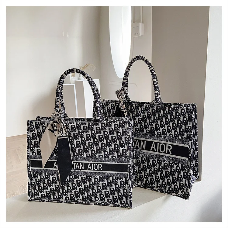 2021 Fashion Designer Handbag Famous Brands bag Women Handbag Lady Purse And Handbag Women Hand Bag, Optional
2021 Fashion Designer Handbag Famous Brands bag Women Handbag Lady Purse And Handbag Women Hand Bag, Optional