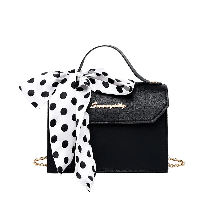 Scarf small bags 2020 Korean style new women shoulder messenger handbag square chain mobile phone bag
Scarf small bags 2020 Korean style new women shoulder messenger handbag square chain mobile phone bag
