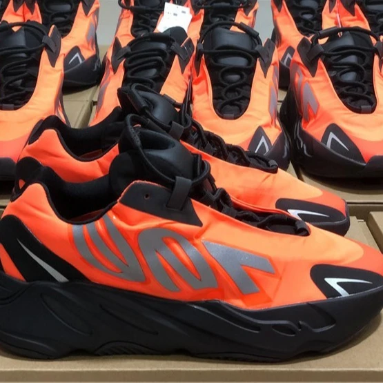 2021 Latest Design Original Yeezys Shoe High Quality Yezzys Men Fashion Custom Sneaker Running Sports Shoes Azael Yeezys 700, Black
2021 Latest Design Original Yeezys Shoe High Quality Yezzys Men Fashion Custom Sneaker Running Sports Shoes Azael Yeezys 700, Black