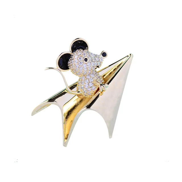 Metal Copper Alloy Zircon High Quality Fashion Jewelry Cartoon Mickey Mouse Sitting on Paper Plane Brooch Pin For Woman
Metal Copper Alloy Zircon High Quality Fashion Jewelry Cartoon Mickey Mouse Sitting on Paper Plane Brooch Pin For Woman