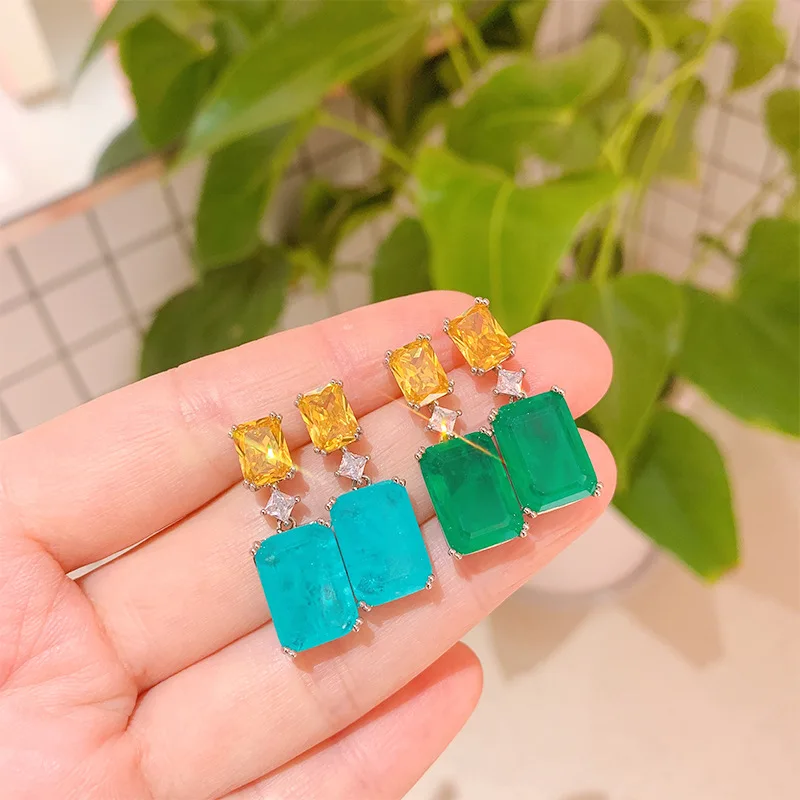 Shiny Square Shape Zircon Earrings Trendy European Gold Plated Emerald Paraiba Earrings For Women Ladies
Shiny Square Shape Zircon Earrings Trendy European Gold Plated Emerald Paraiba Earrings For Women Ladies
