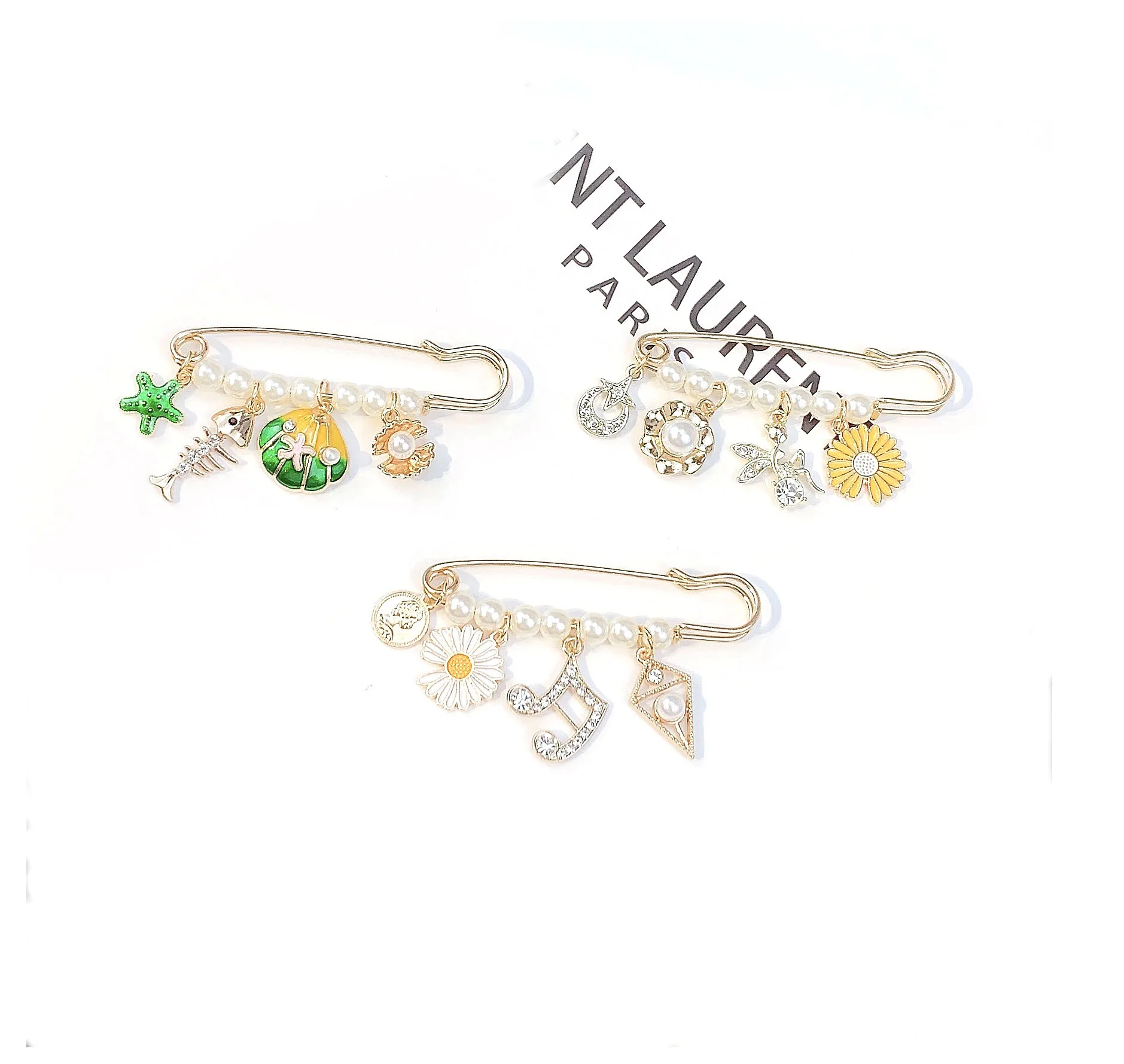 Vintage Crystal custom made Shoulder Brooches Pin for women Dress Rhinestone Decoration Stock, Custom color
Vintage Crystal custom made Shoulder Brooches Pin for women Dress Rhinestone Decoration Stock, Custom color
