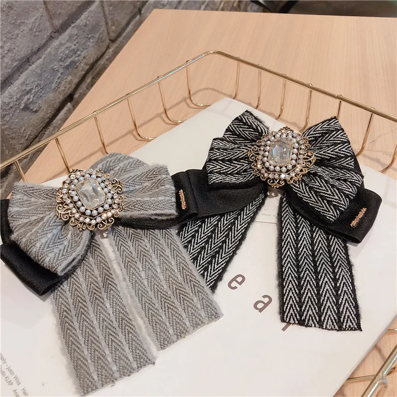 14CM*11CM New Butterfly Striped Bow Bowknot Brooch Retro Women's Crystal Pin Badge Buckle Corsage Alloy Brooch Creative Gift, Picture
14CM*11CM New Butterfly Striped Bow Bowknot Brooch Retro Women's Crystal Pin Badge Buckle Corsage Alloy Brooch Creative Gift, Picture