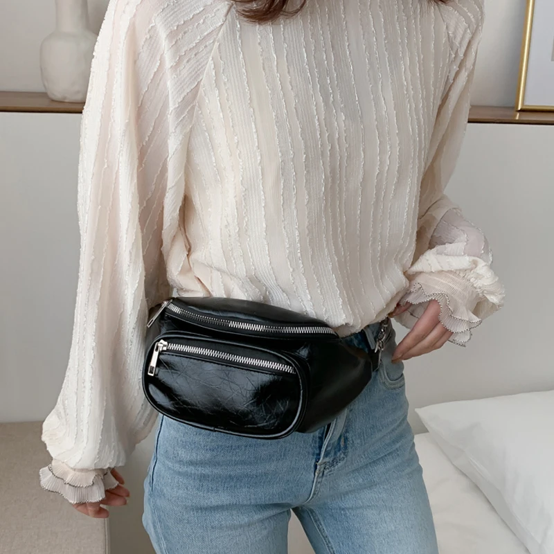 Stylish and handsome chain crossbody bag with chest bag and red book Fanny pack, Black/white
Stylish and handsome chain crossbody bag with chest bag and red book Fanny pack, Black/white