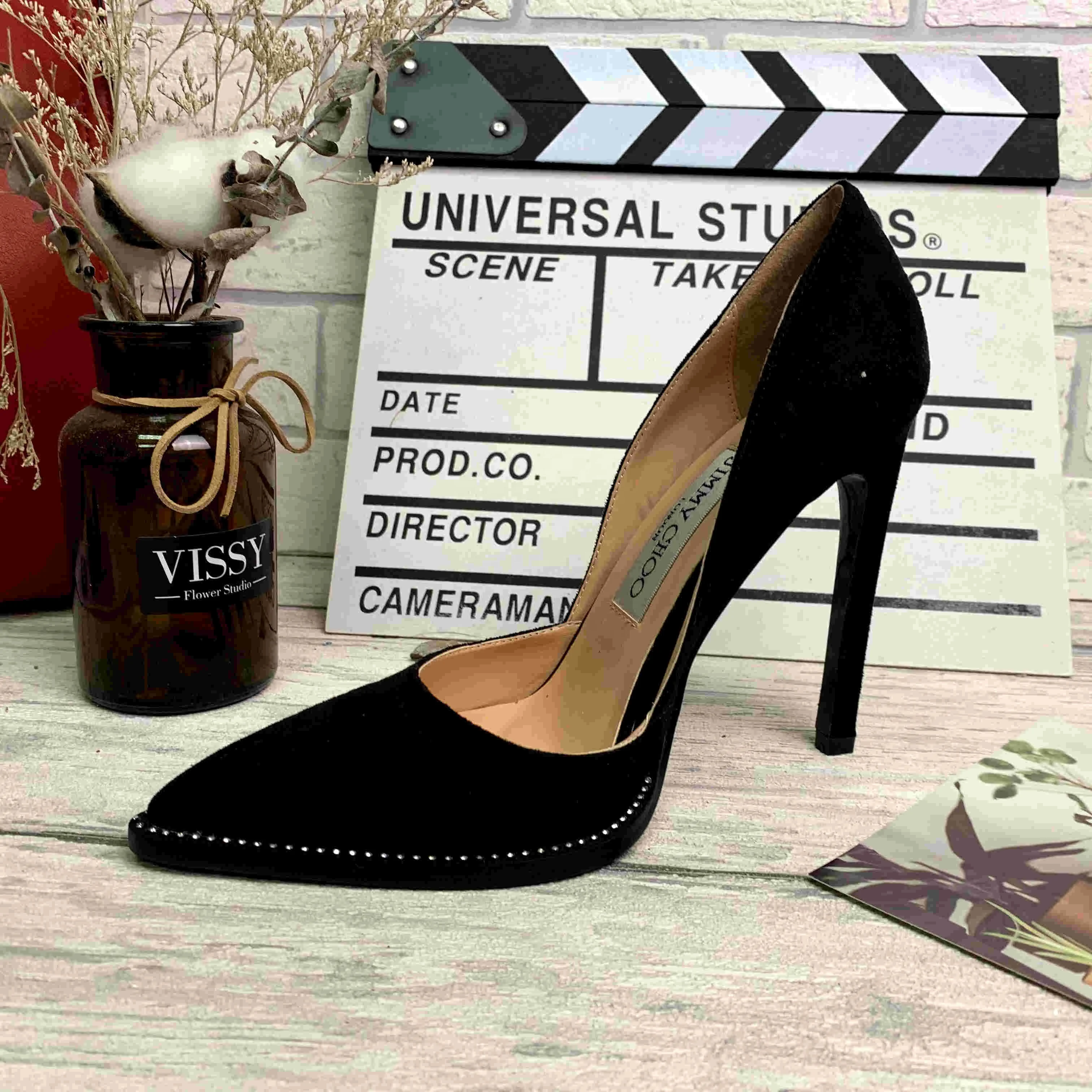 Spring new style suede solid color shallow mouth edge rhinestone women's high heels European and American large size wholesale, Black
Spring new style suede solid color shallow mouth edge rhinestone women's high heels European and American large size wholesale, Black