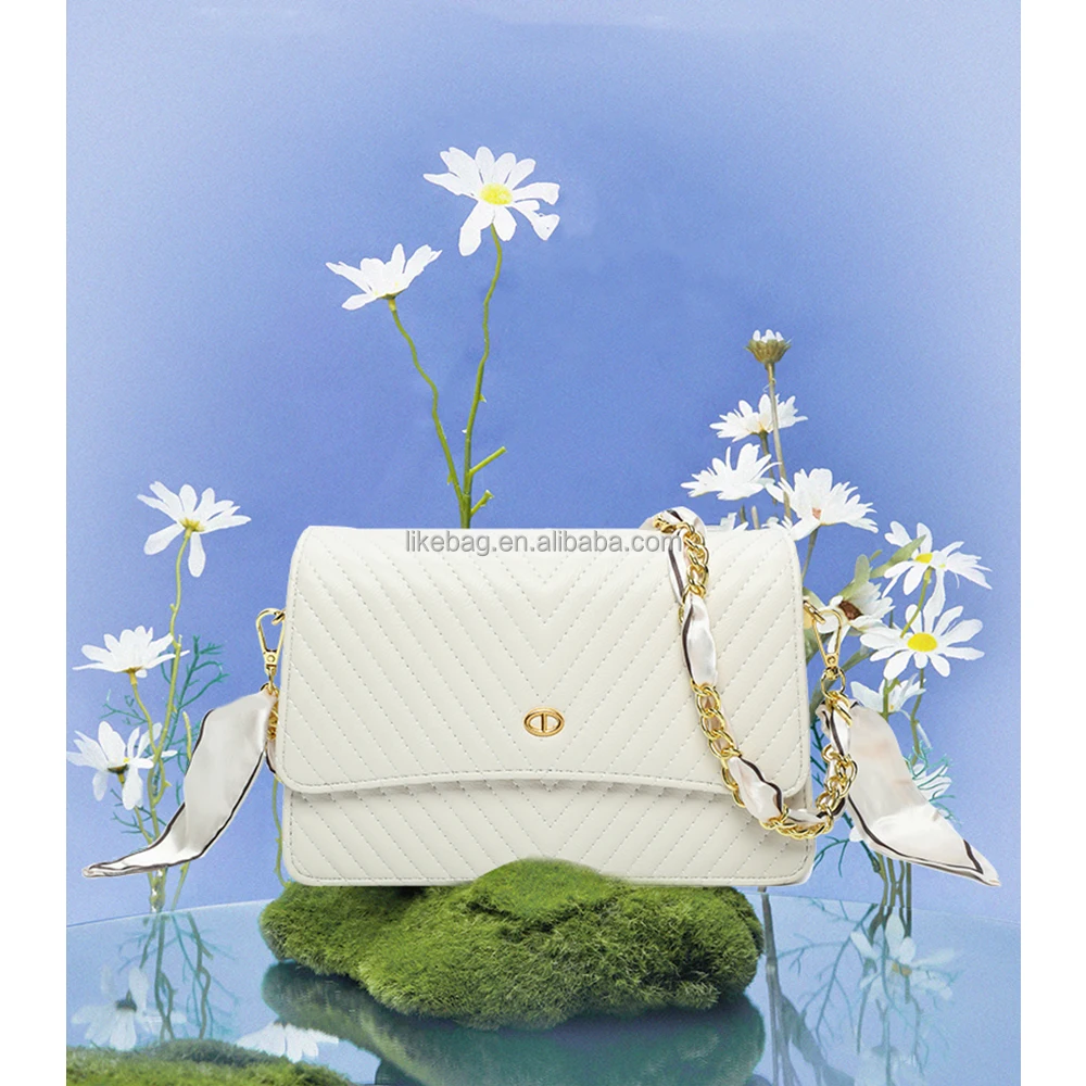 LIKEBAG new fashion PU leather ladies luxury soft texture embroidery thread underarm bag shoulder messenger bag with silk scarf
LIKEBAG new fashion PU leather ladies luxury soft texture embroidery thread underarm bag shoulder messenger bag with silk scarf
